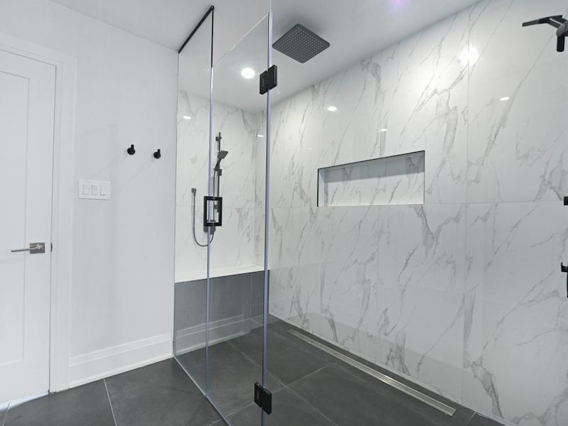 Renovare baie completă cu cabină de duș